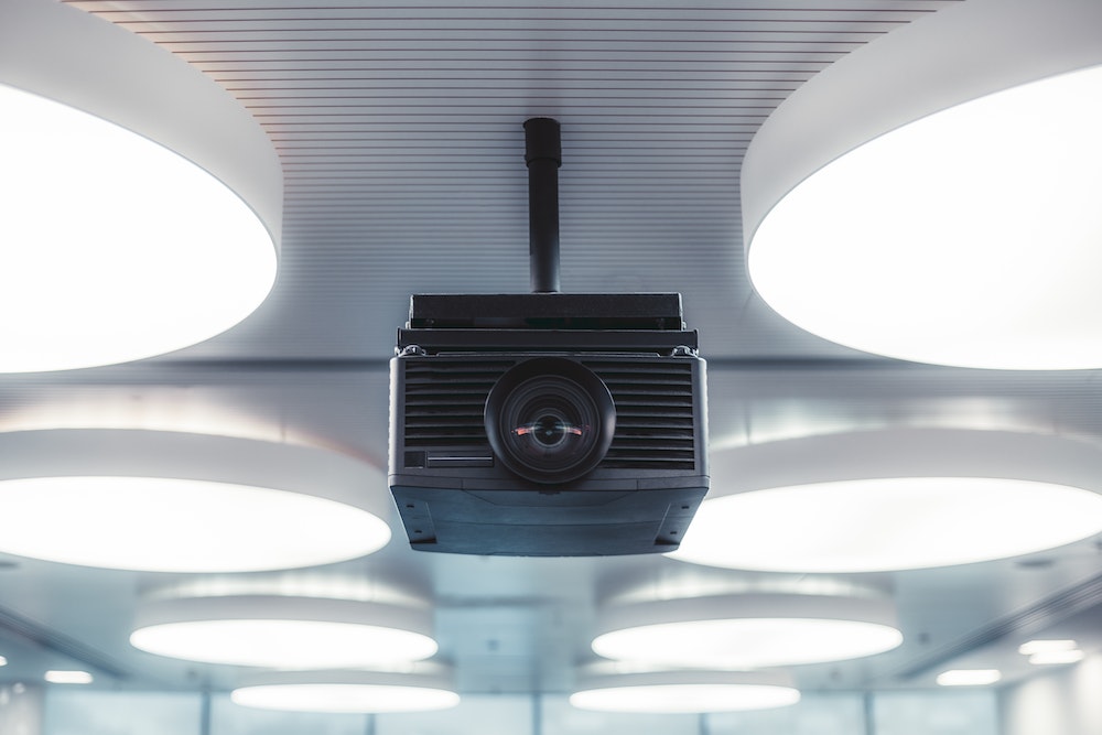 L'achat de vidéoprojecteurs pour les écoles et universités : un segment en croissance